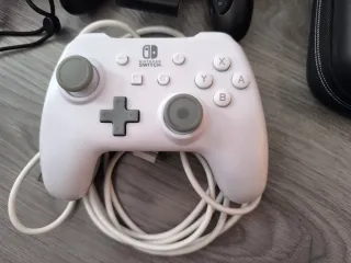 Nintendo Switch + Accessori e Giochi