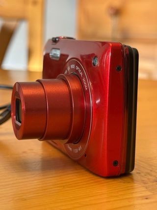 Digicam Nikon Coolpix S4200 / 16MP + touch screen