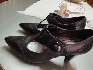 Sapatos Laura Amat pele pretos tamanho 35m em pele