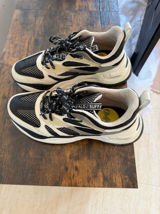 Zapatillas Buffalo Talla 43 Beige/Negro
