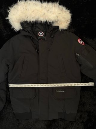 Parka Canada Goose Nera con Cappuccio