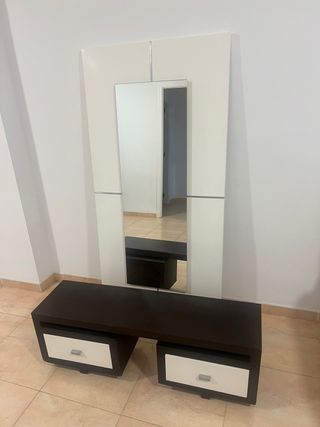 Mueble recibidor con espejo