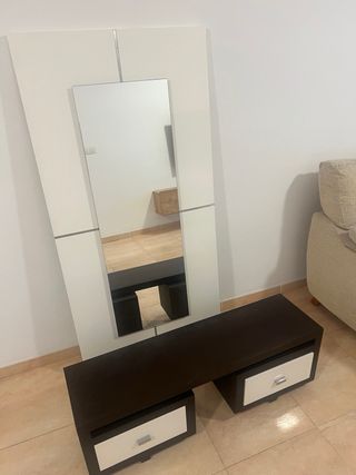Mueble recibidor con espejo