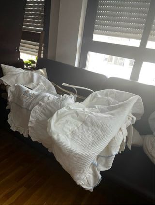 Cuna Moisés con Soporte y Ropa