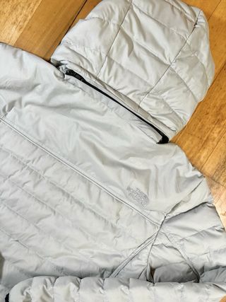 TNF 700 Plumífero Mujer XL Crema Capucha Puffer