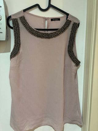 AVE RARA Blusa Rosa sin Mangas con Pedrería