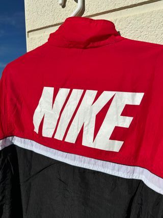 Chaqueta Nike Vintage Roja y Negra