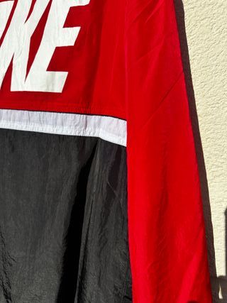 Chaqueta Nike Vintage Roja y Negra