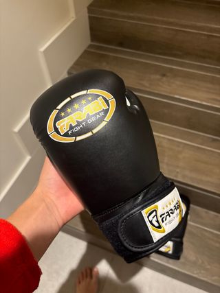 Guantes de boxeo Farabi 8oz sin usar