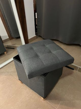 Taburete gris con almacenaje