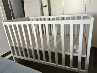 Cuna Ikea Bebé + Colchón y Funda