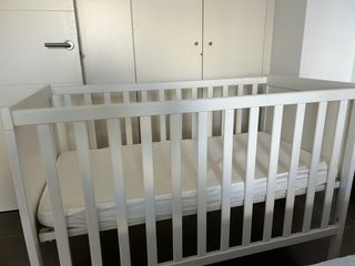 Cuna Ikea Bebé + Colchón y Funda
