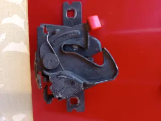 Cerradura Capó Seat Córdoba 2002