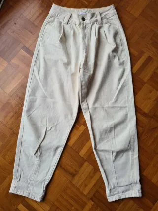 Pantalon vaquero Bershka beige Talla 36