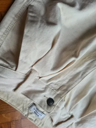 Pantalon vaquero Bershka beige Talla 36