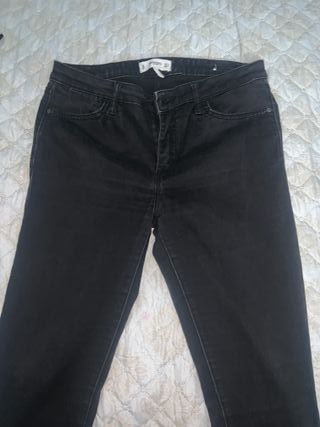 Pantalón negro Mango