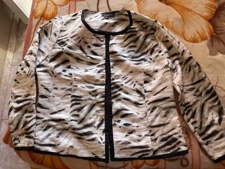 Chaqueta LA MODE Beige y Negra