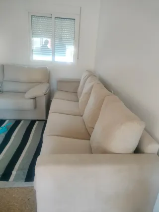 Sofá 4 plazas beige terciopelo