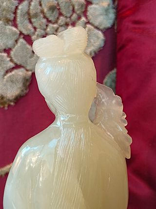 Statuetta Dea Guanyin in giada inizi XX secolo