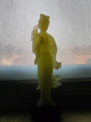 Statuetta Dea Guanyin in giada inizi XX secolo