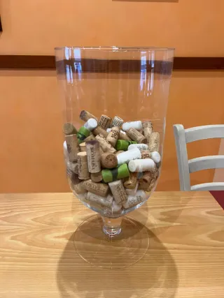 Jarrón cristal con corchos 35cm