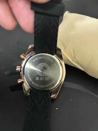 Reloj BMW Negro y Dorado