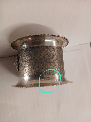 Portatovaglioloin argento 800 vintage decorato