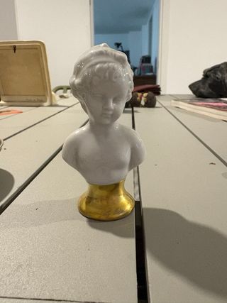 Busto bambino Capodimonte dorato
