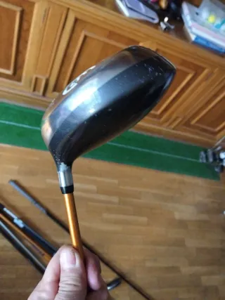 Driver zurdo Cleveland Launcher 460 10.5° reg