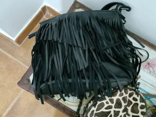 Lote de 4 bolsos: negro, estampado animal