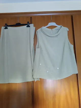 Conjunto de fiesta beige