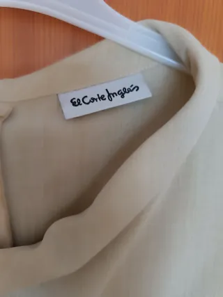 Conjunto de fiesta beige