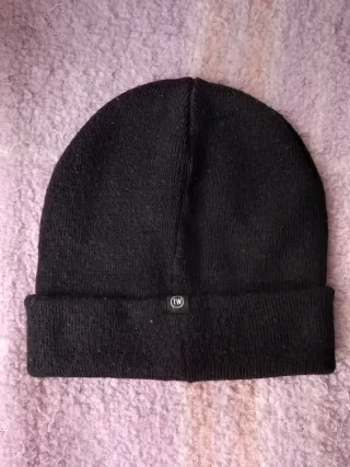 Cappellino in lana con unicorno