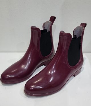 Bonitos botines granates de agua. 37.