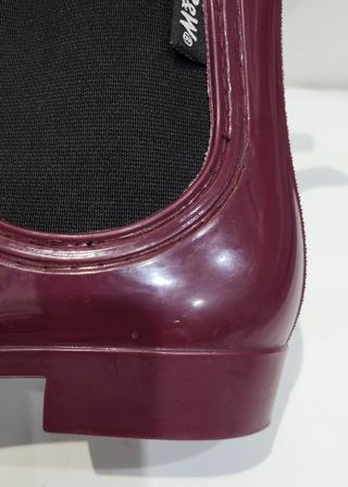 Bonitos botines granates de agua. 37.