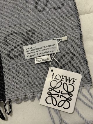 Bufanda Loewe Cuadros Gris y Negro