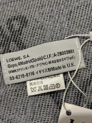 Bufanda Loewe Cuadros Gris y Negro