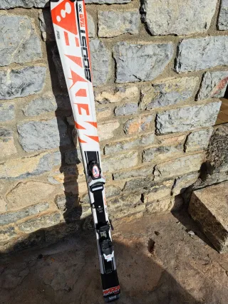 Esquís infantiles 140 cm