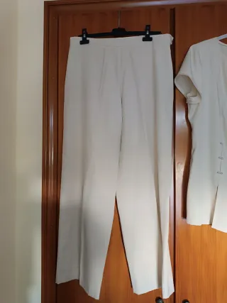 Conjunto fiesta beige