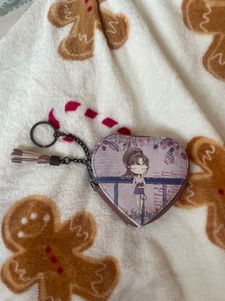 Cartera Corazón Lila con Llavero