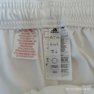 Equipación original del Real Madrid (13-14 años)