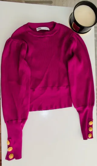 Jersey color morado de Zara, talla M.