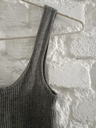 Top canalé Oysho gris