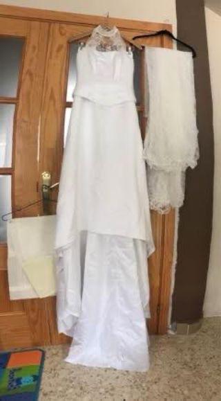 Traje de Novia T42 con Cancán y Mantilla