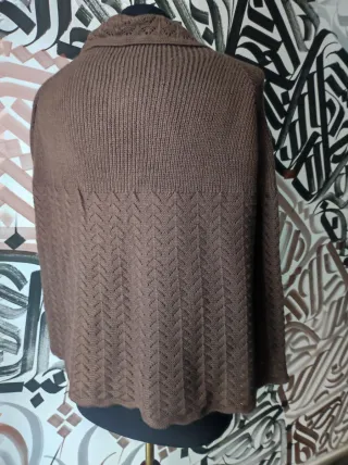 Toquilla/capa marrón tejida talla única