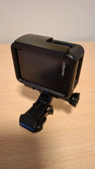 Cámara Akaso Brave 7 + Accesorios