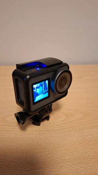 Cámara Akaso Brave 7 + Accesorios