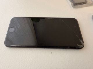 iPhone SE + iPhone 6 Plus + 2 nuove batterie