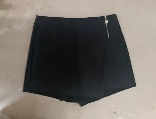 Falda pantalón efecto piel negra