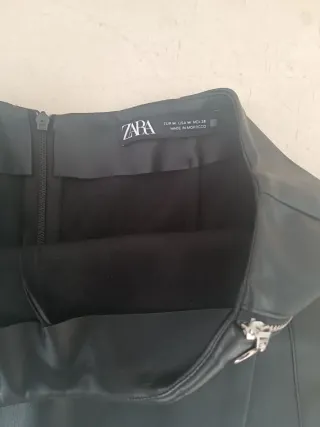 Falda pantalón efecto piel negra